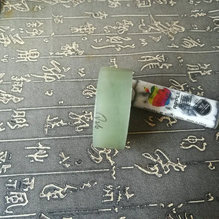 Natural Kunlun Jade Rough Nephrite Raw (141g, 5.5X5.5X2cm)