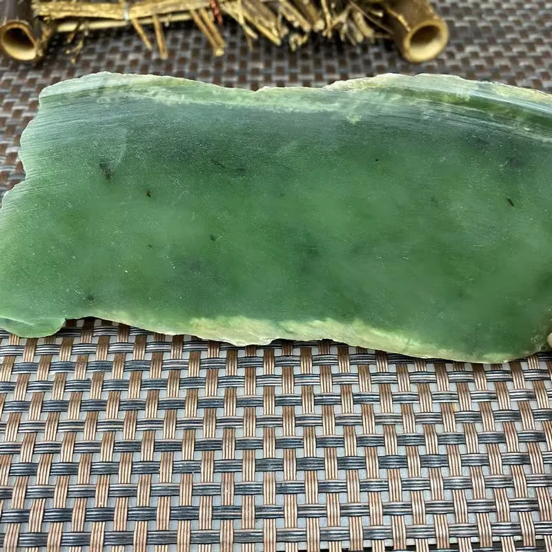Natural Kunlun Jade Rough Nephrite Raw (168g,12.2X4.8X1.0cm)