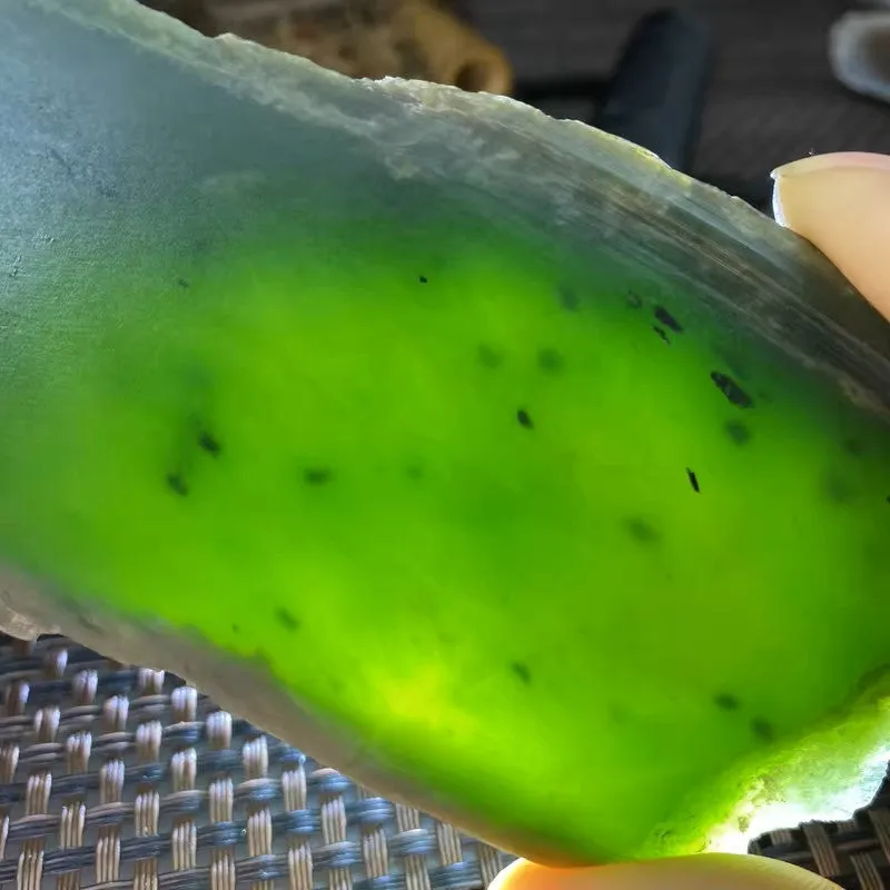 Natural Kunlun Jade Rough Nephrite Raw (168g,12.2X4.8X1.0cm)