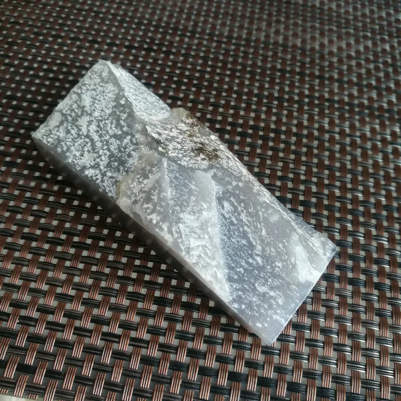 Natural Kunlun Jade Rough Nephrite Raw (181g, 9.5X3.6X2.2cm)