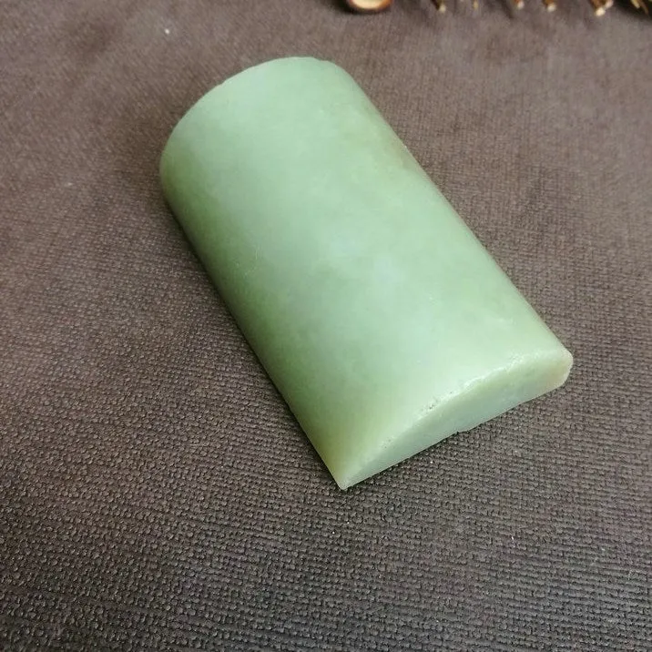 Natural Kunlun Jade Rough Nephrite Raw (230g, 7.7x4.8x3cm)