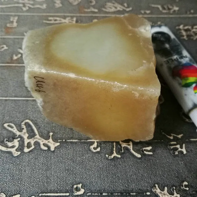 Natural Kunlun Jade Rough Nephrite Raw (284g, 6.5X4.5X3.5cm)