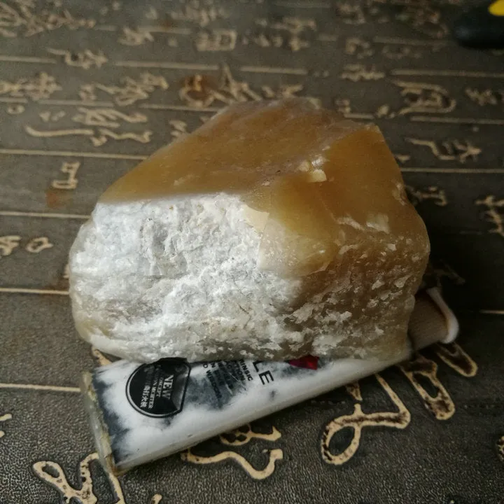 Natural Kunlun Jade Rough Nephrite Raw (284g, 6.5X4.5X3.5cm)