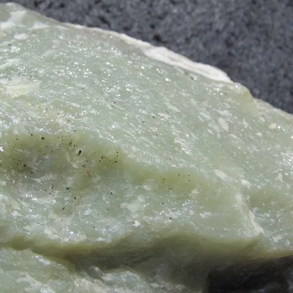 Natural Kunlun Jade Rough Nephrite Raw (3.11kg, 20X17X9cm)