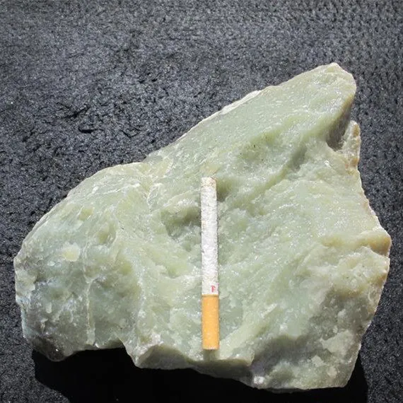 Natural Kunlun Jade Rough Nephrite Raw (3.11kg, 20X17X9cm)