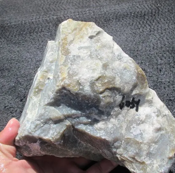 Natural Kunlun Jade Rough Nephrite Raw (3.11kg, 20X17X9cm)