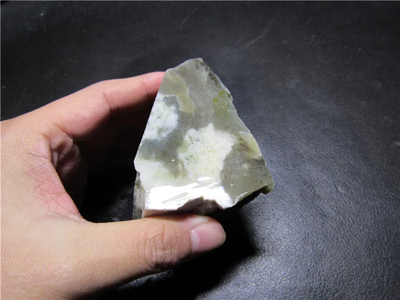Natural Kunlun Jade Rough Nephrite Raw (337.07g, 75X58X48mm)