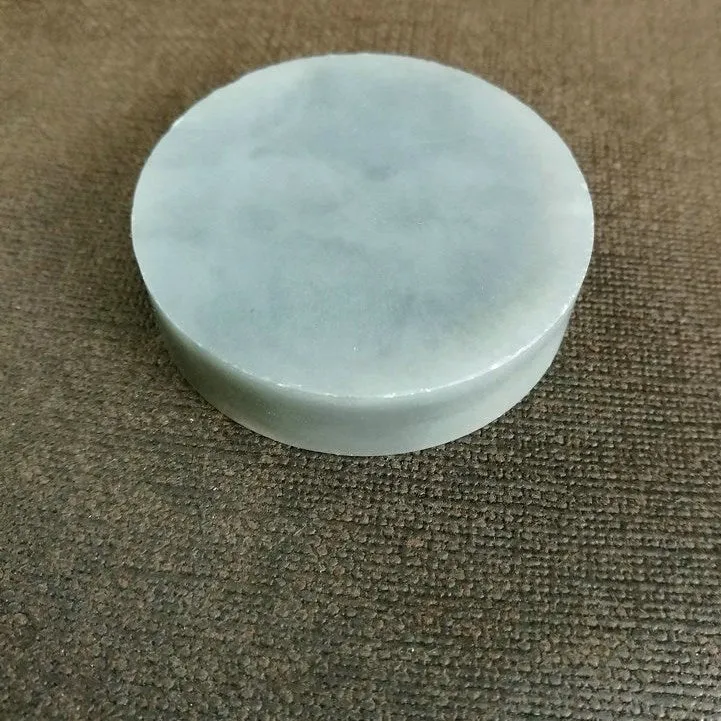 Natural Kunlun Jade Rough Nephrite Raw (5.4X1.3cm)