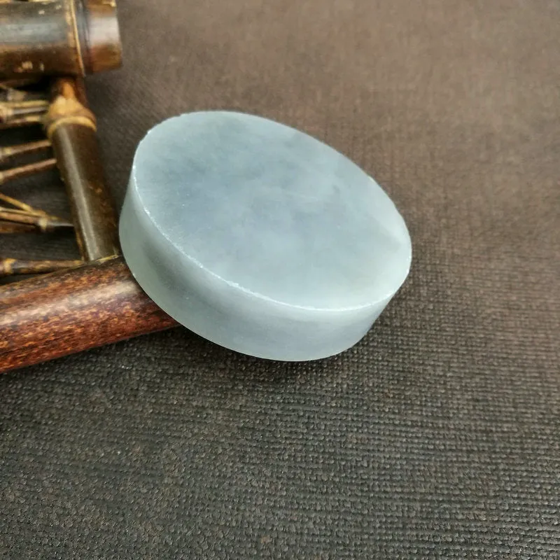 Natural Kunlun Jade Rough Nephrite Raw (5.4X1.3cm)