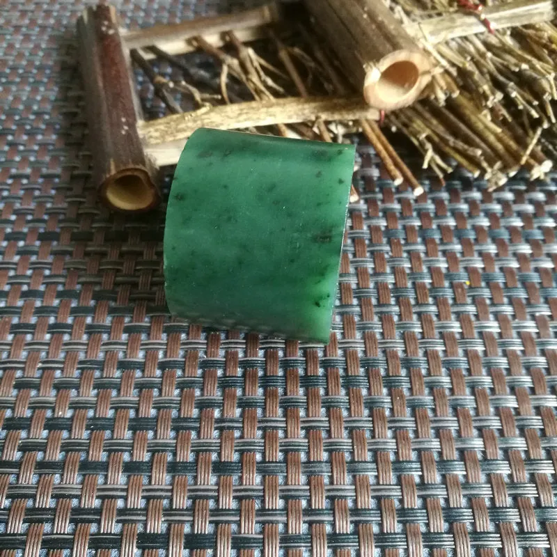 Natural Kunlun Jade Rough Nephrite Raw (64g,3.9X2.9cm)