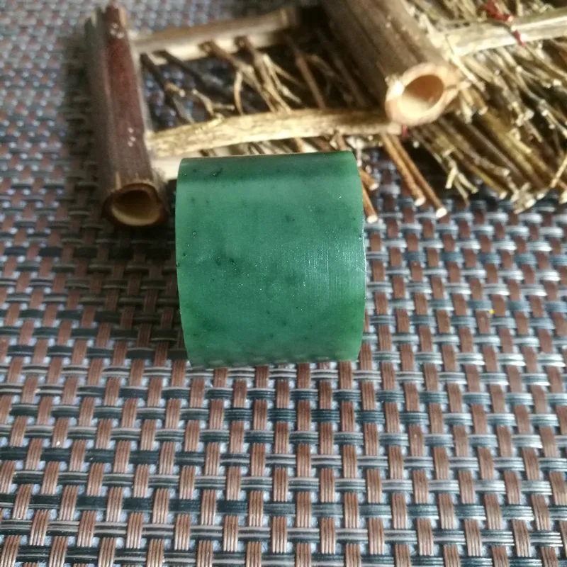 Natural Kunlun Jade Rough Nephrite Raw (64g,3.9X2.9cm)