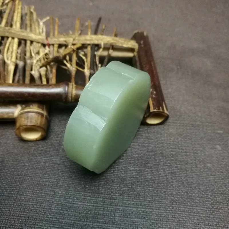 Natural Kunlun Jade Rough Nephrite Raw (89g,5.3X1.4cm)