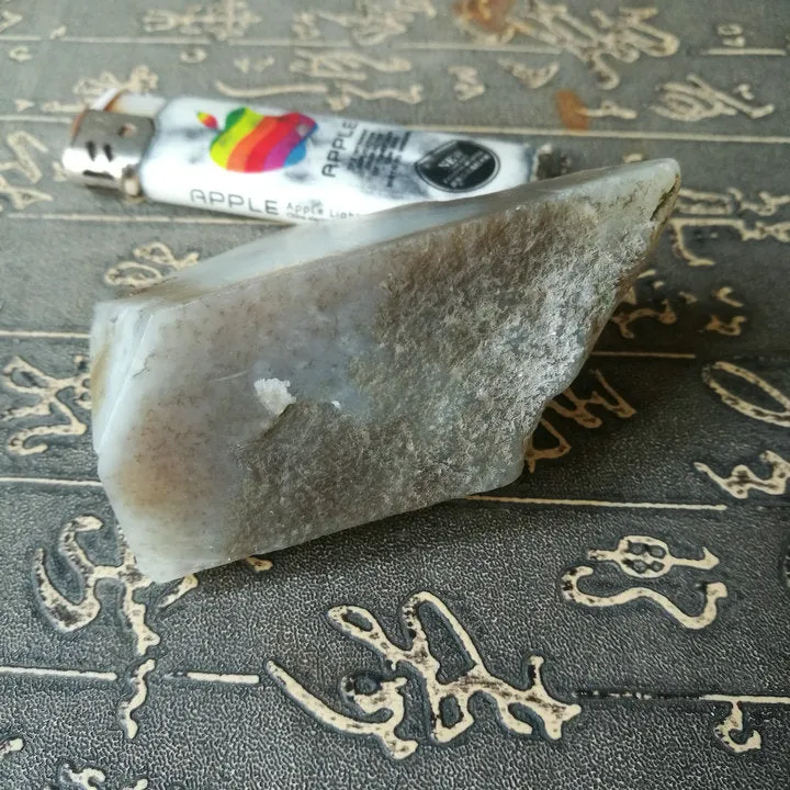 Natural Siberian Jade Rough Nephrite Raw (151g, 7X5X3.1cm)