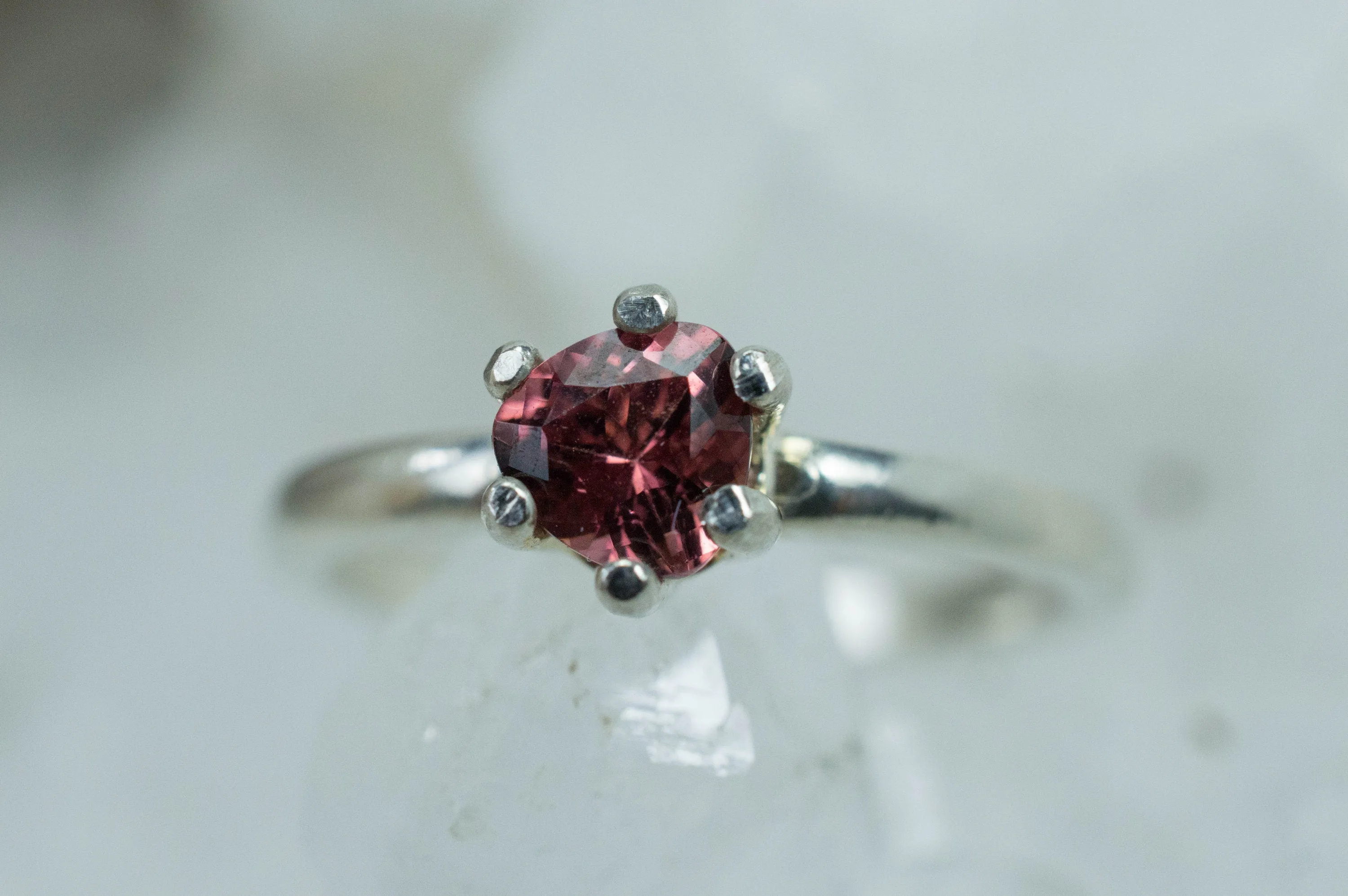 Rhodolite Garnet Ring; Genuine Untreated North Carolina Garnet; 0.585cts