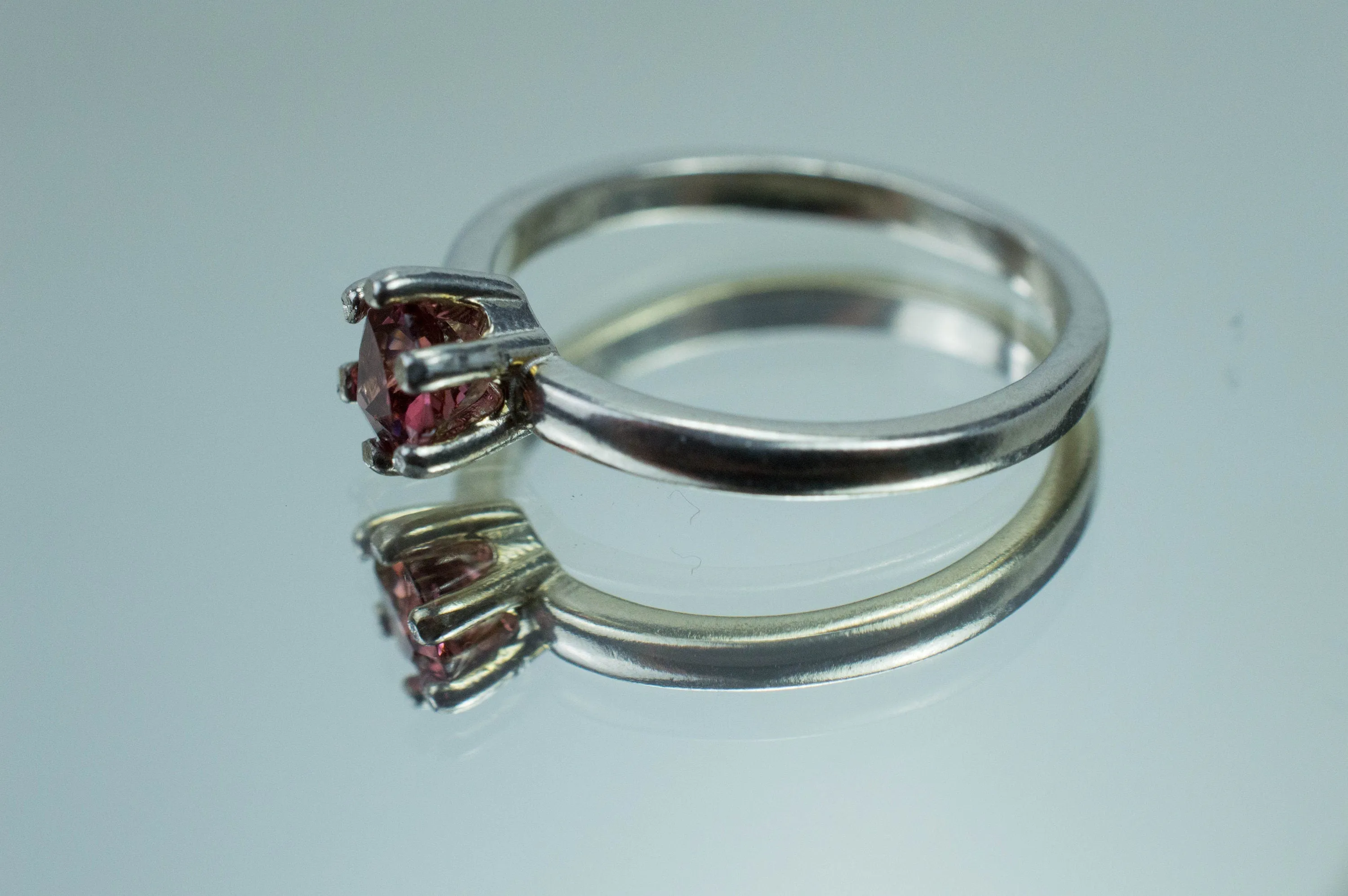 Rhodolite Garnet Ring; Genuine Untreated North Carolina Garnet; 0.585cts