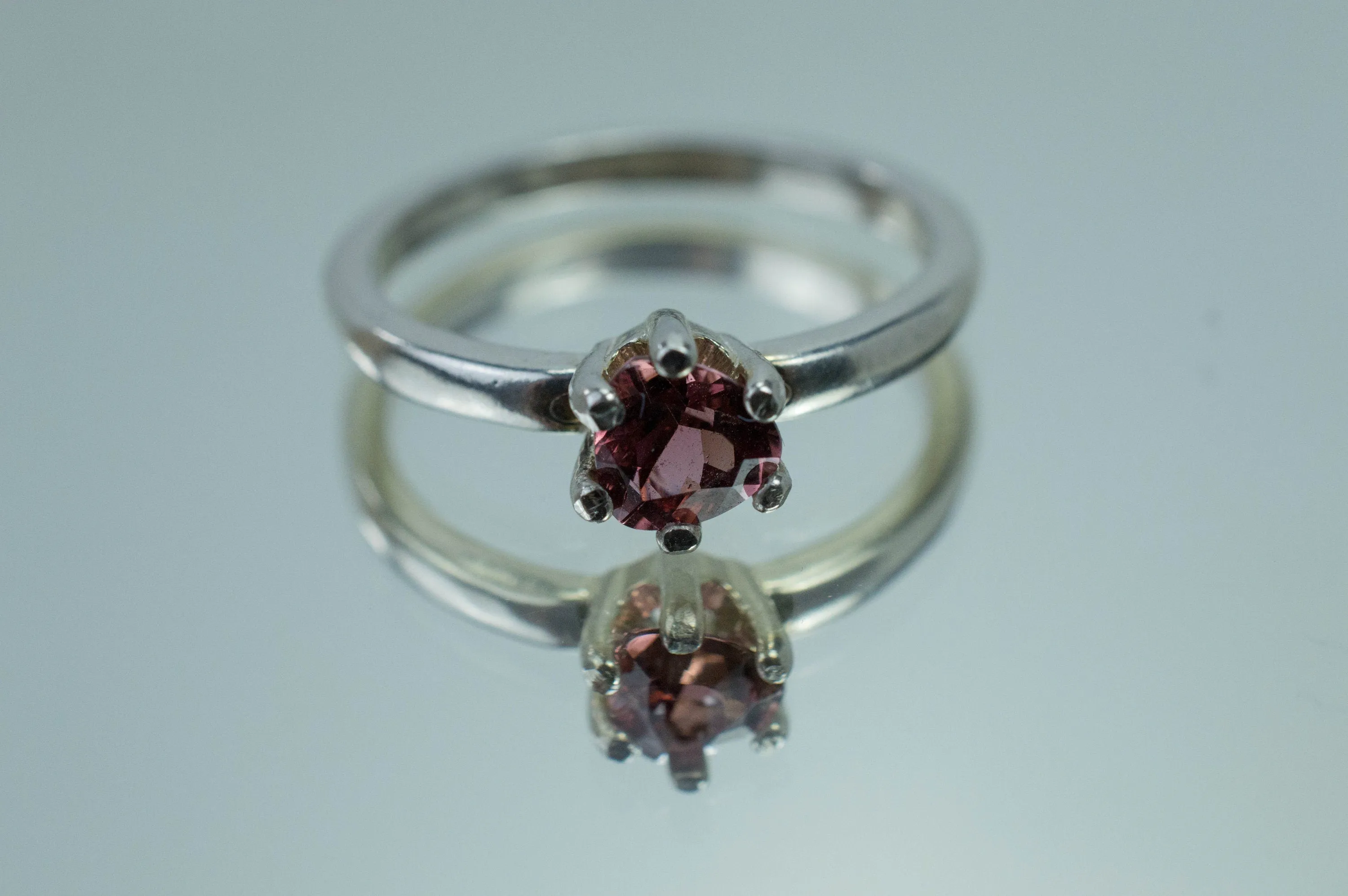 Rhodolite Garnet Ring; Genuine Untreated North Carolina Garnet; 0.585cts