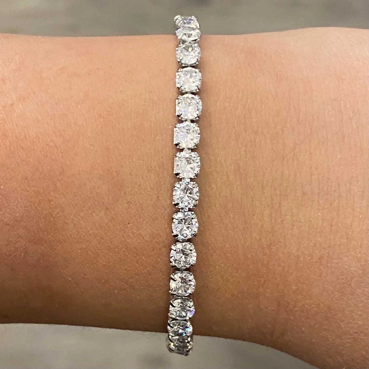 Signature Adjustable 6 Carat Bolo Bracelet
