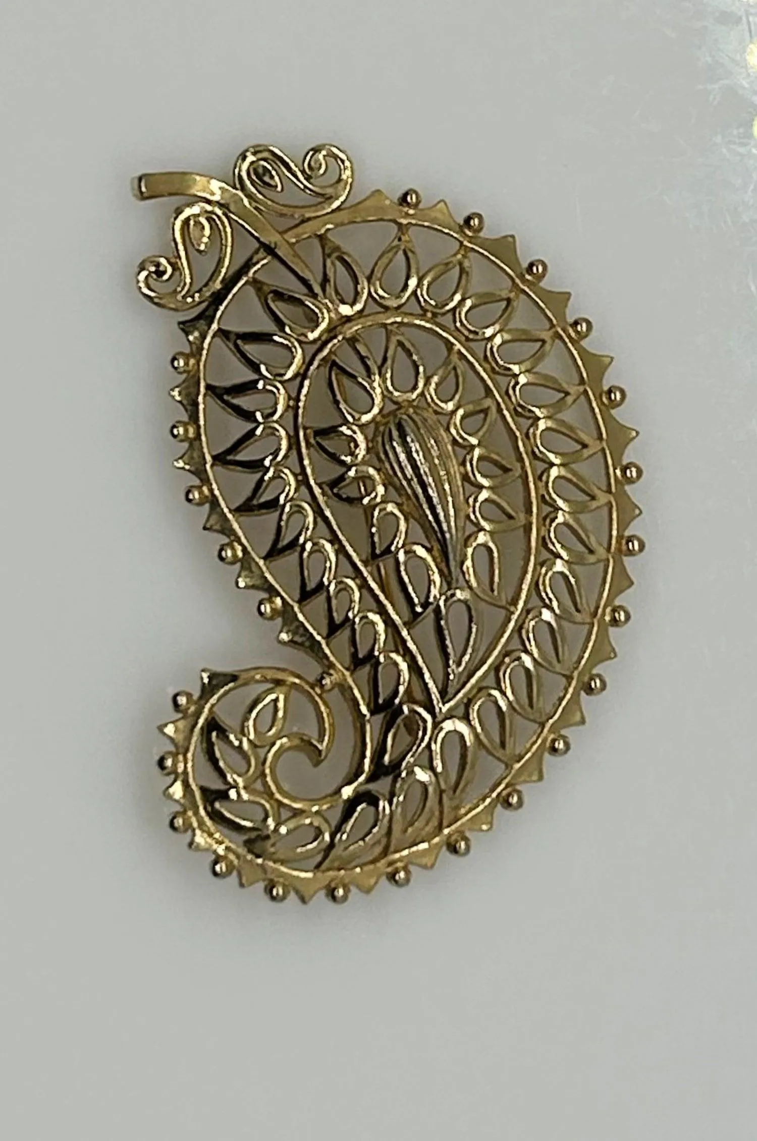 Vendome Gold Paisley Vintage Brooch