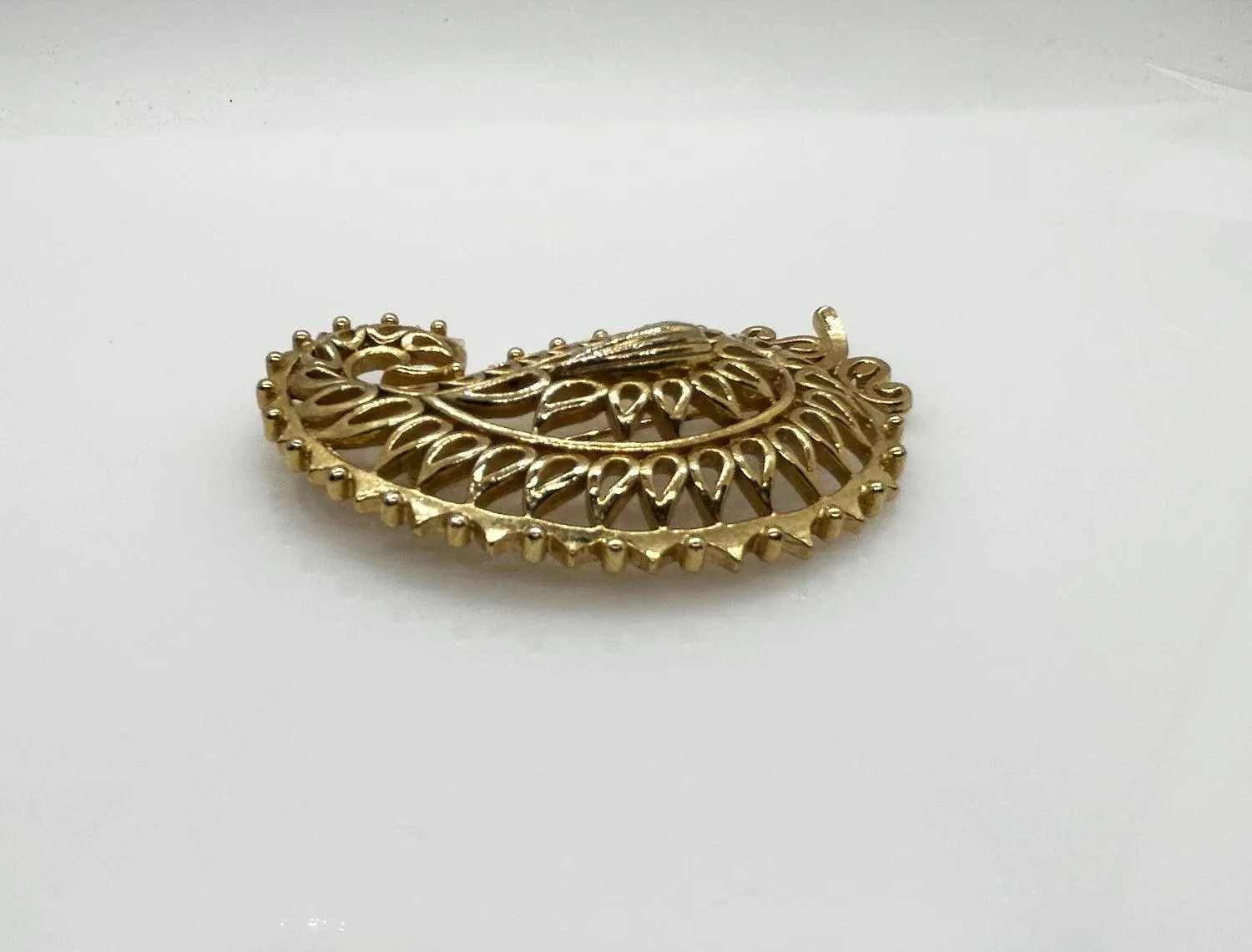 Vendome Gold Paisley Vintage Brooch