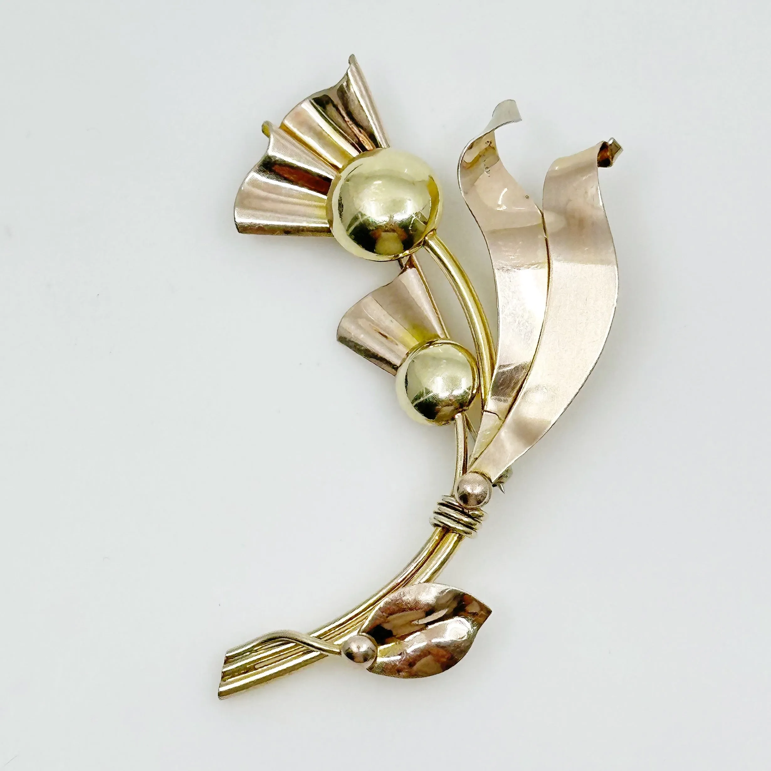 Vintage 10k gold filled floral brooch GM59