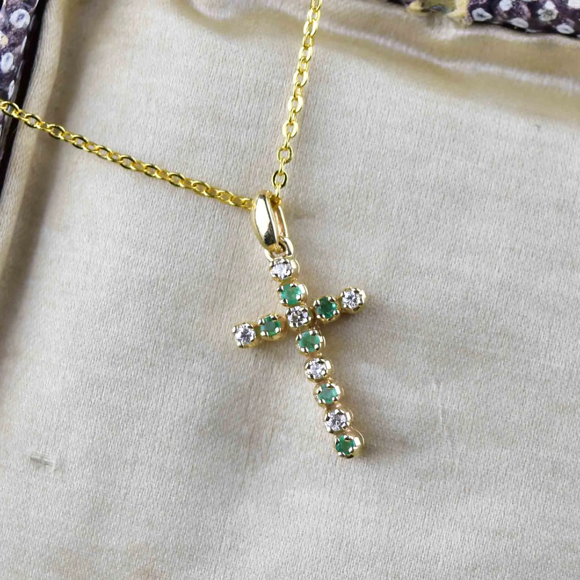 Vintage 14K Gold Diamond Emerald Cross Pendant Necklace